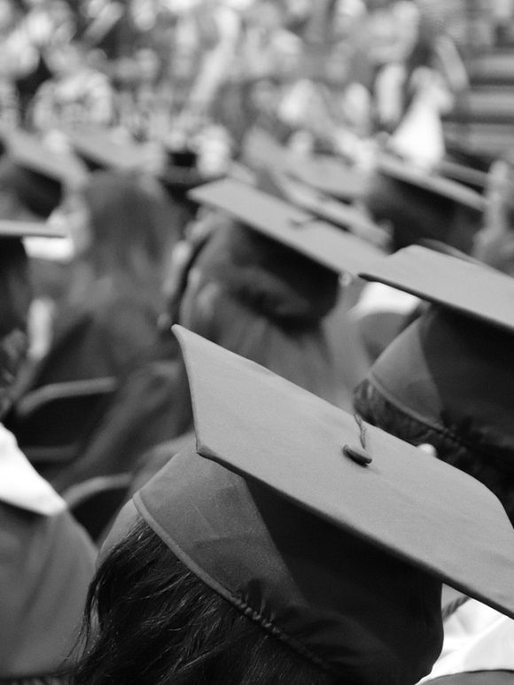 MASIH ADAKAH BEASISWA DI FAKULTAS KEDOKTERAN UNIVERSITAS AIRLANGGA UNTUK MAHASISWANYA?