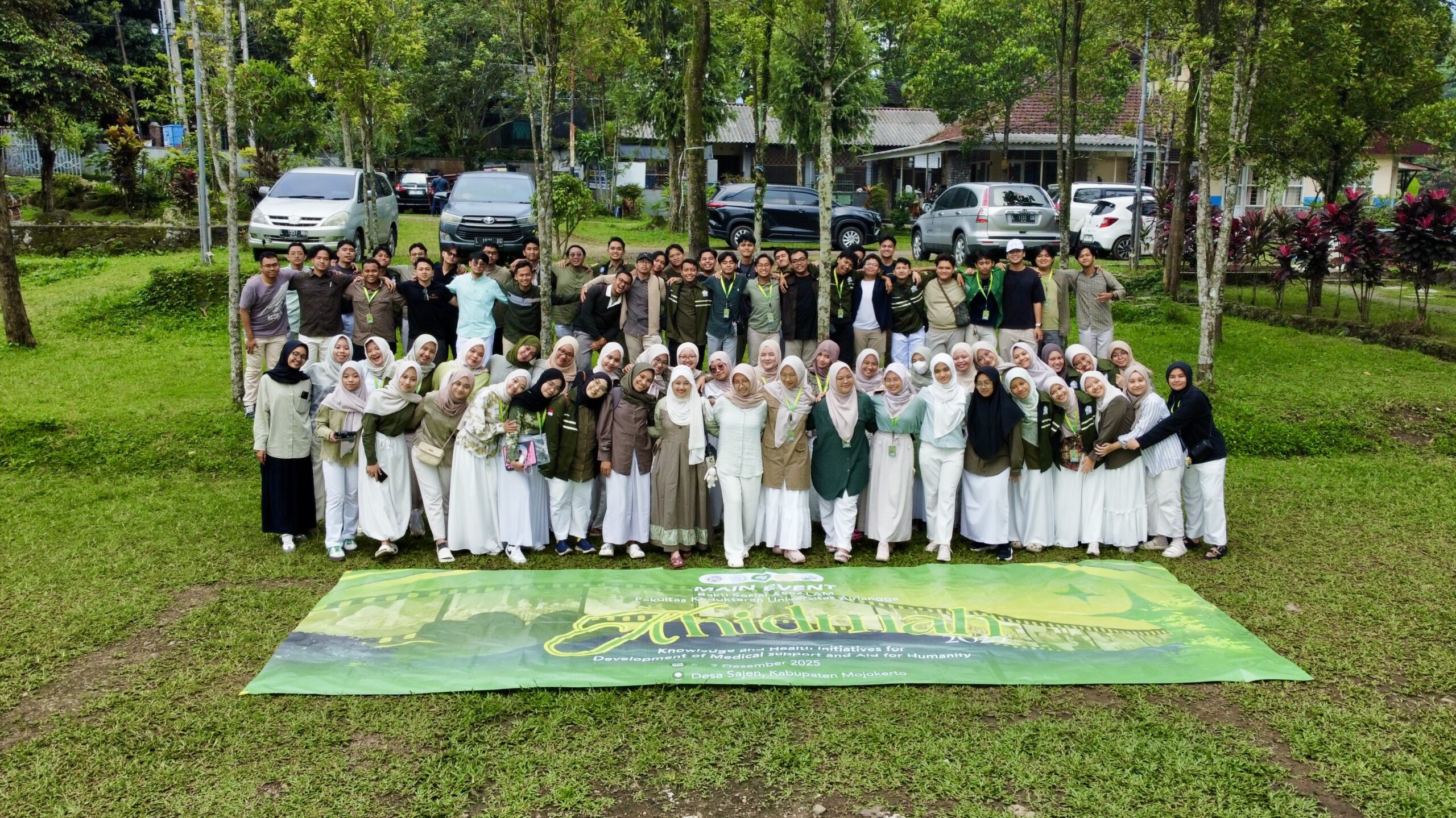 Sasar Ibu Hamil hingga Lansia, Baksos Akbar Assalam FK UNAIR Sukses Mengabdi di Pacet