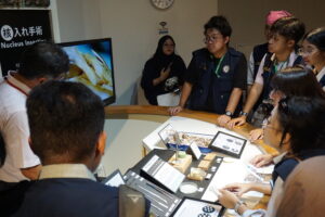 Mahasiswa BBK 8 Internasional UNAIR melakukan kunjungan edukatif ke Mikimoto Pearl Island, Jumat, (17/07/2026) (BBK 8/Mie PDD)